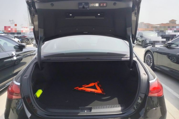 Used Mercedes-Benz E-Class New Energy 2024 E 350 e L Plug-in Hybrid Sedan Trunk