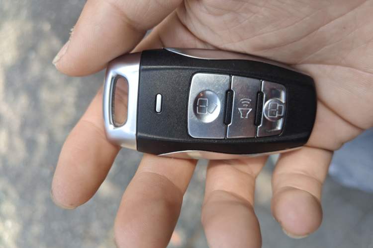 Used Haval H6 Coupe 2018 Red-Label 1.5T Automatic Two-Wheel Drive Ultra-Luxury Model Vehicle Key