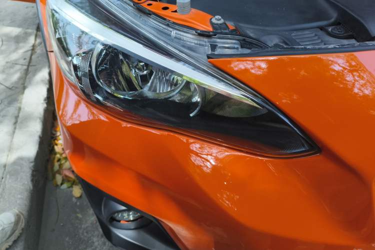 Used Subaru XV 2018 2.0i All-Wheel-Drive Luxury Edition Right Front Headlight