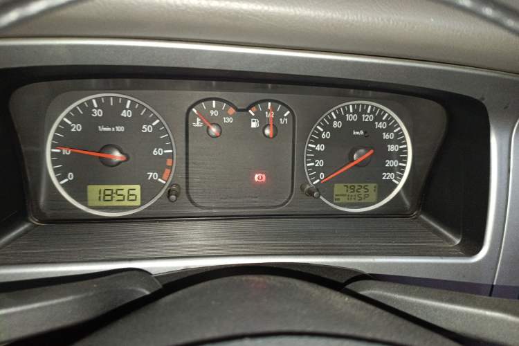 Used Volkswagen Santana Vista 2008 1.8L Manual Comfort Edition Instrument Cluster