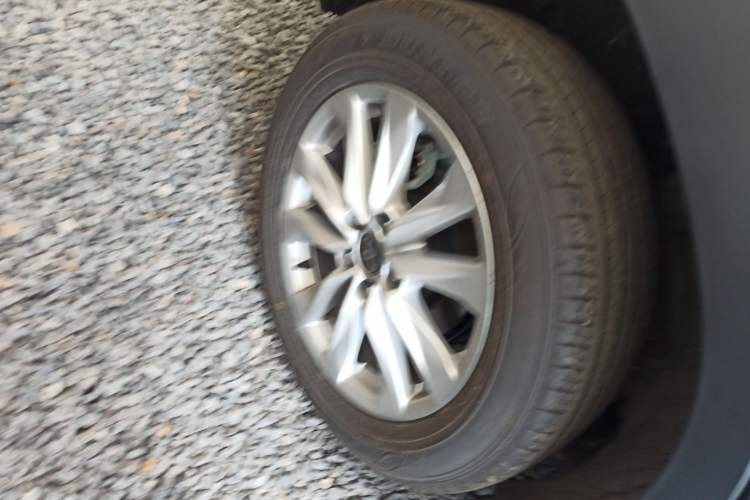 Used Toyota Corolla Cross 2026 Model 2.0L Smart Electric Hybrid Dual-Engine Pioneer Edition