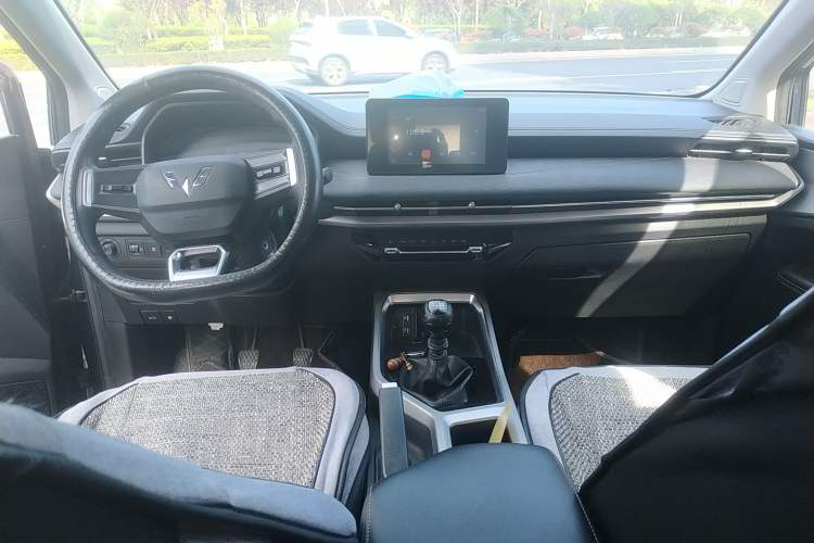 Used Wuling Jiachen 2022 1.5L Manual Comfort Edition
