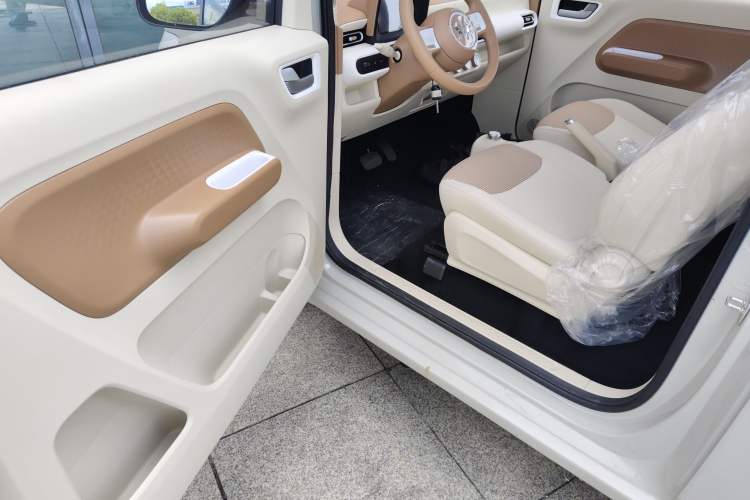 Used Wuling Hongguang MINIEV 2024 3rd Generation 215km Youth Edition