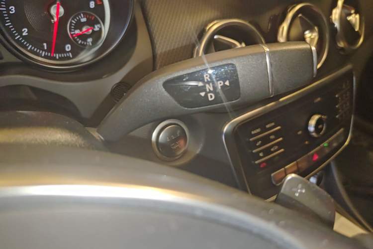 Used Mercedes-Benz GLA 2019 GLA 200 Fashion Model Gear Lever