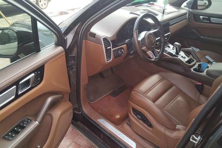 Used Porsche Cayenne 2023 Cayenne 3.0T Platinum Edition
