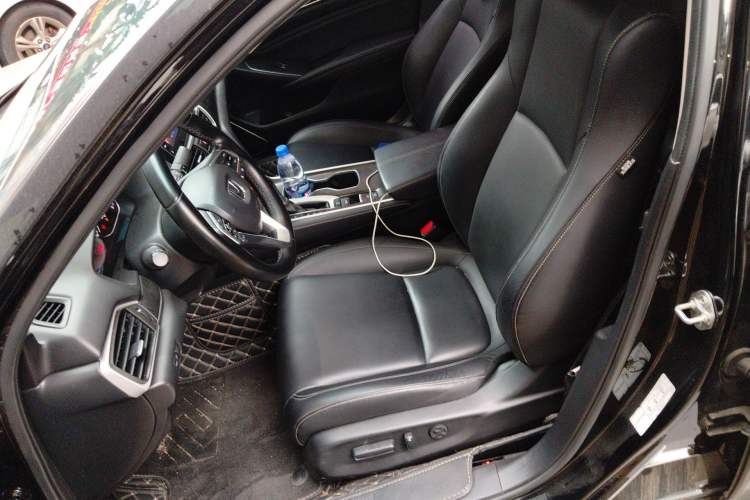 Used Honda Accord 2022 260TURBO Phantom Night · Prestige Edition Left Front Seat