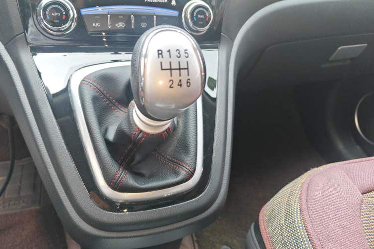 Used Haval H6 2016 Upgraded Model 1.5T Manual Two-Wheel Drive Elite Version