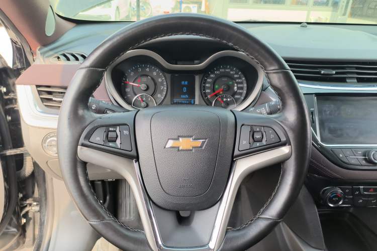 Used Chevrolet Malibu 2018 530T Automatic Luxury Edition Steering Wheel