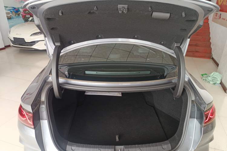 Used BYD Qin L 2024 DM-i 120KM Beyond Model
