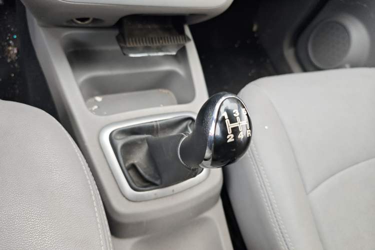 Used BAIC Weiwang M20 2014 1.5L Comfort Version BJ415B
