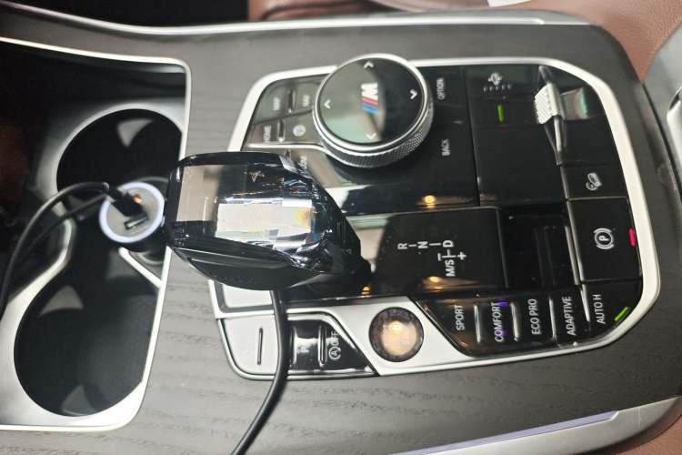 Used BMW X7 2022 xDrive40i Luxury Package with Leading Features
