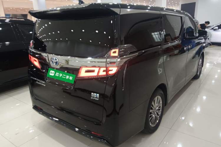 Used Toyota Vellfire 2021 Crown Dual-Engine 2.5L HV Prestige Edition Rear Right 45 Deg