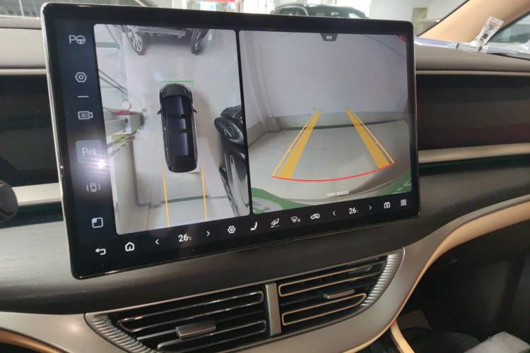 Used Denza D9 2025 DM-i Intelligent Drive 1020 Four-Wheel Drive Flagship Model
