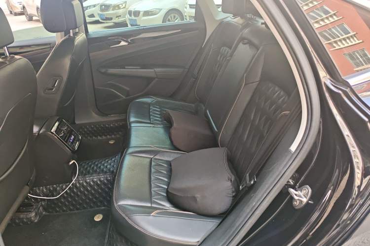 Used Volkswagen Passat New Energy 2020 430 PHEV Hybrid Luxury Edition China VI Standard Left Rear Seat