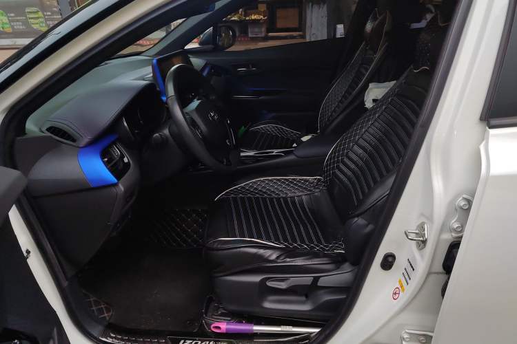 Used Toyota IZOA 2018 2.0L Yichi Edition China V Standard