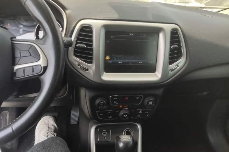 Used Jeep Compass 2017 200T Automatic Family Edition