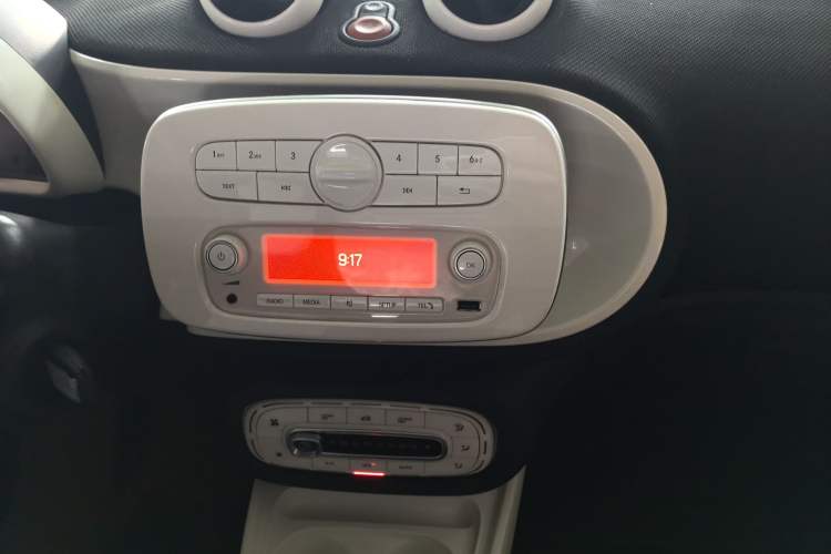 Used smart fortwo 2015 1.0L 52 kW Hardtop Passion Edition