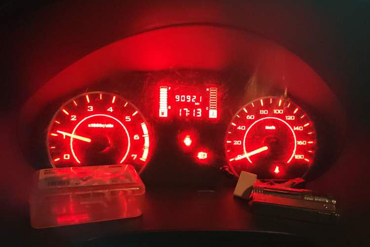 Used Wuling Hongguang V 2022 1.5L Jingqu Edition Enclosed-Window Vehicle with Hydraulic Power Steering LAR