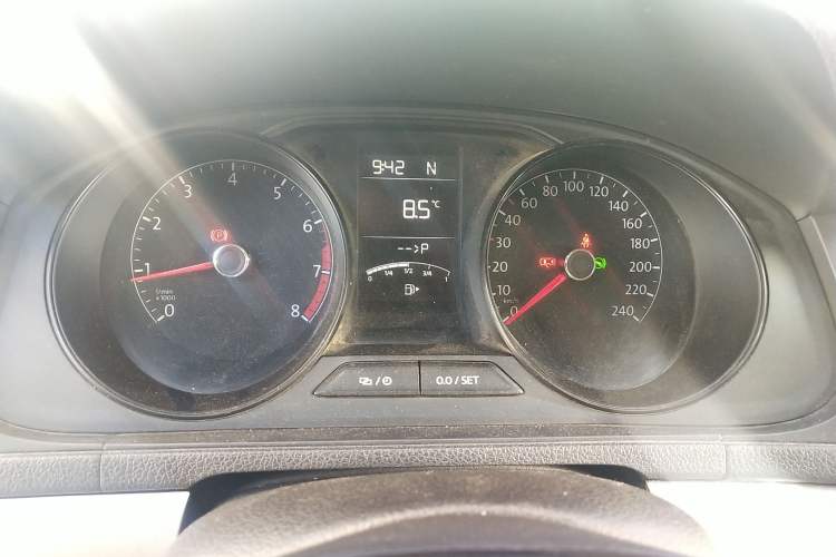 Used Volkswagen Gran Lavida 2017 1.6L Automatic Fashion Edition Instrument Cluster