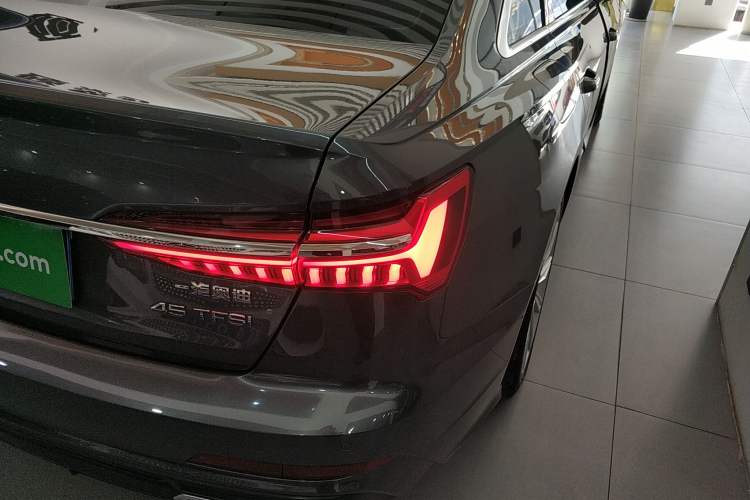 Used Audi A6L 2021 45 TFSI Prestige Dynamic Edition Right Rear Taillight