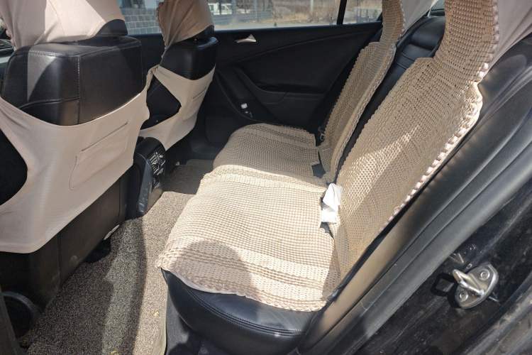 Used Volkswagen Magotan 2011 1.8TSI DSG Luxury Model Left Rear Seat