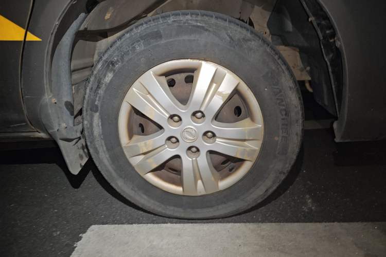 Used FORTHING Lingzhi 2017 M3L 1.6L 7-Seater Comfort Model