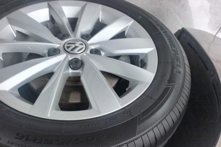 Used Volkswagen Bora 2020 1.5L Automatic Comfort Model Left Front Wheel Hub