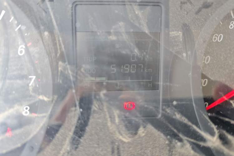 Used Wuling Hongguang PLUS 2019 1.5T Manual Standard Version 7 Seats Odometer Close Up