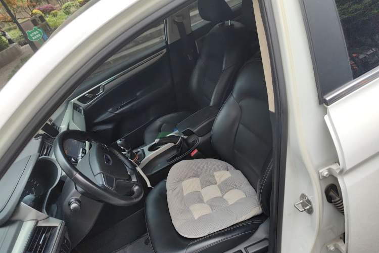 Used Geely Auto Emgrand GL 2017 1.8L Manual Elite Model
