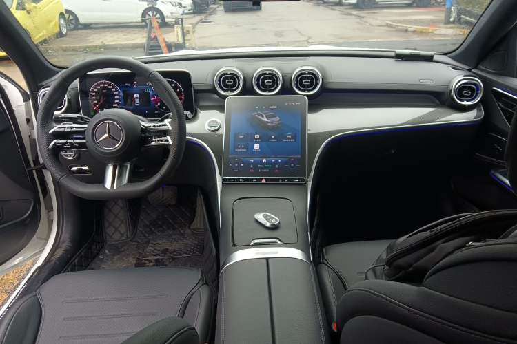 Used Mercedes-Benz C-Class 2024 Second Facelift C 260 L Sport Edition Center Console