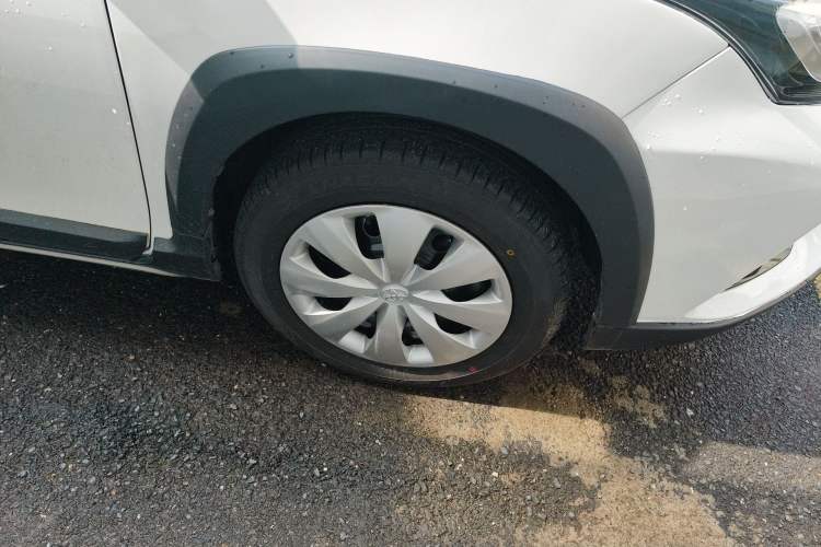 Used Toyota YARiS L Zhi Xuan 2020 X-Trail X 1.5L CVT Leading Edition
