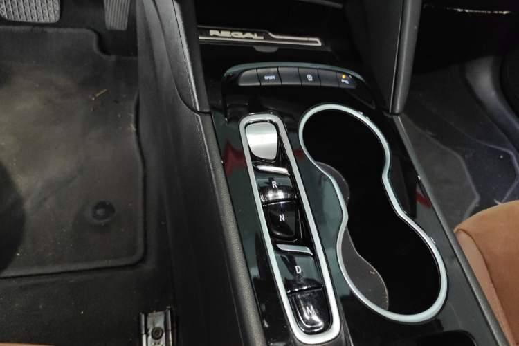 Used Buick Regal 2020 552T Luxury Version Gear Lever