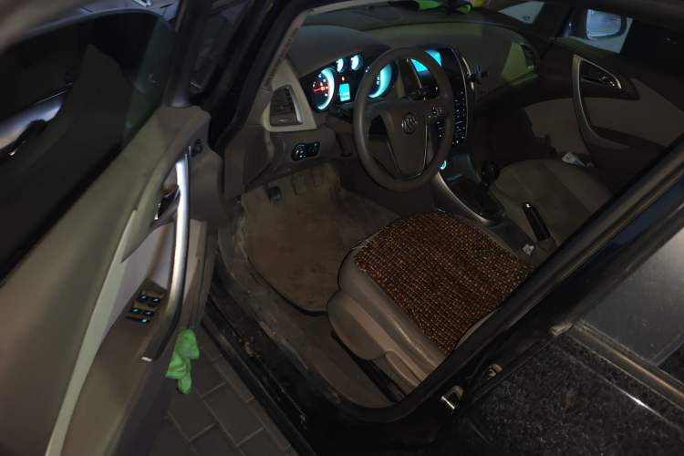 Used Buick GT 2010 GT 1.6L Manual Entry-Level Model
