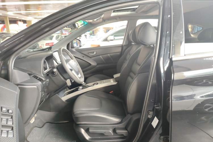 Used Luxgen U6 SUV 2015 1.8T Fashion Edition
