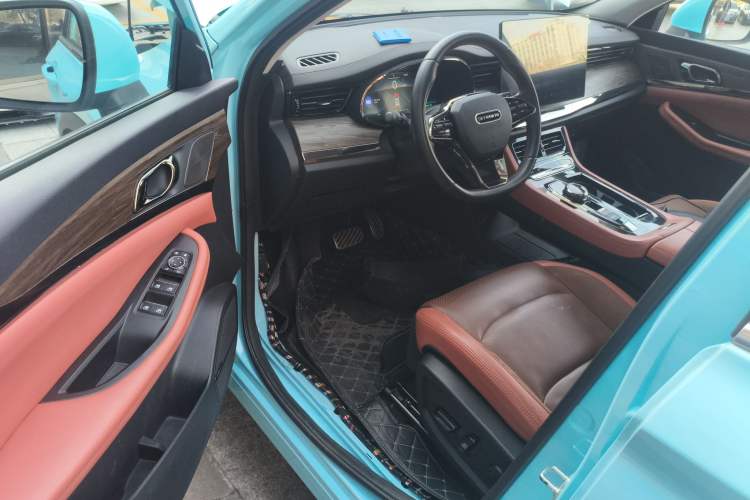 Used Skyworth HT-i 2022 1.5L PHEV 205KM Zhiyuan Edition Plus
