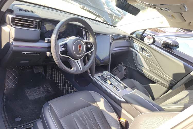 Used Hongqi HS7 PHEV 2024 2.0T PHEV Four-Wheel Drive Flagship Edition 6 Seats
