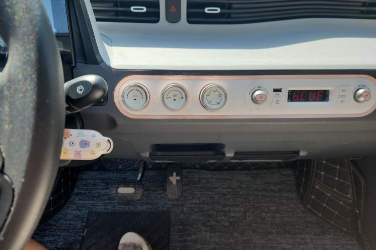 Used Wuling Hongguang MINIEV 2022 Macaron Premium Model – Lithium Iron Phosphate