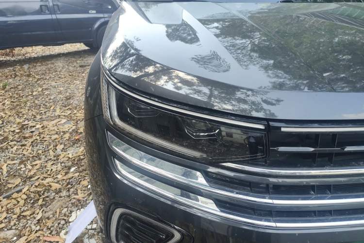 Used Volkswagen Tavendor 2024 330TSI Luxury Touring Edition Exterior 6