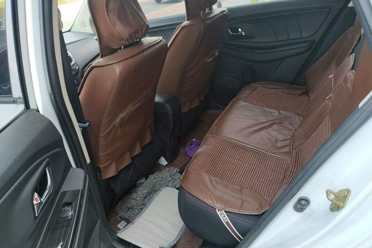 Used FAW Yingzhi G3 2016 1.5L Manual Standard Edition
