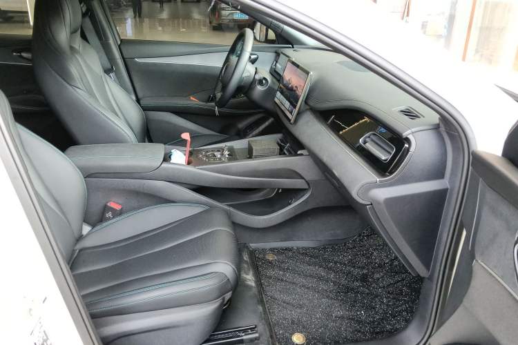 Used BYD Seal 06 New Energy 2025 DM-i Smart Drive 80KM Luxury Model Right Front Seat