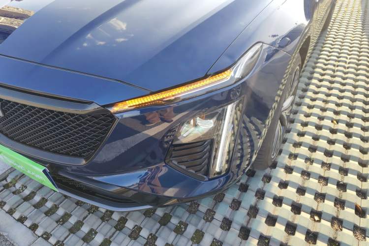 Used Cadillac GT4 2023 25T Prestige Version
