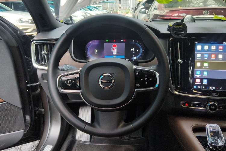 Used Volvo S90 2023 B5 Zhiyuan Luxury Edition
