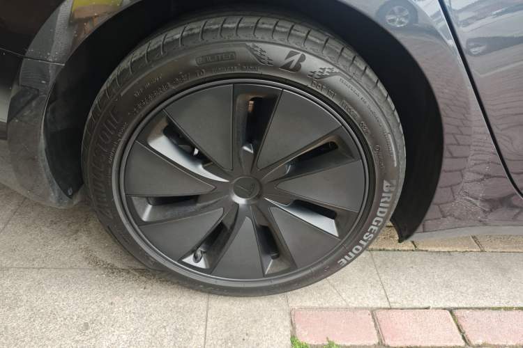 Used Tesla Model 3 2025 Rear-Wheel-Drive Version