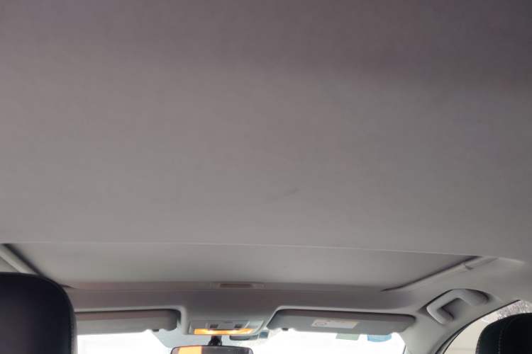 Used Toyota RAV4 2019 2.0L CVT Two-Wheel Drive Luxury Version China VI Standard