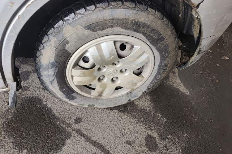 Used CHANGAN KAICHENG Ruixing M80 2014 1.5L Comfort Model 4G15S Right Front Wheel Hub