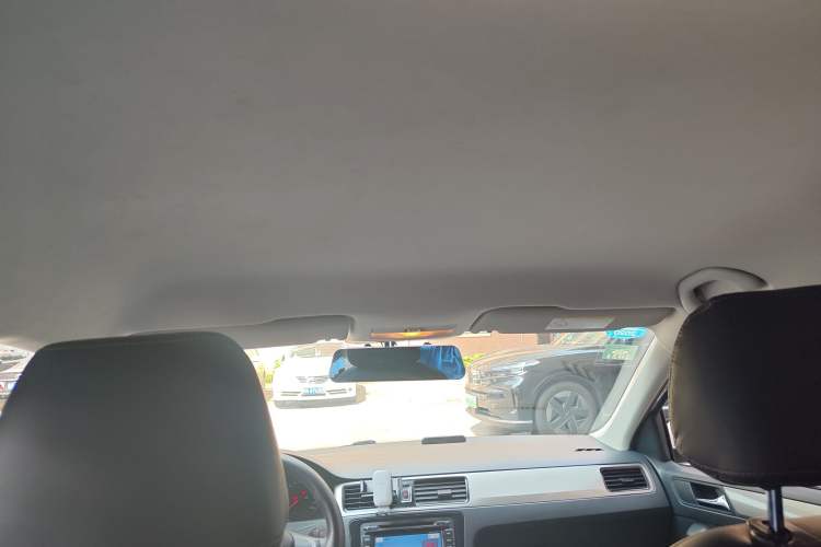 Used Volkswagen Santana 2015 Haval H6 1.6L Automatic Luxury Model Headliner