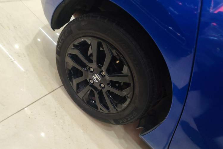 Used Honda Fit 2016 1.5L LXS CVT Comfort Sunroof Version
