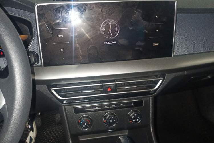 Used Volkswagen Lavida 2023 Revised 1.5L Automatic DeYi Edition Audio And AC Panel