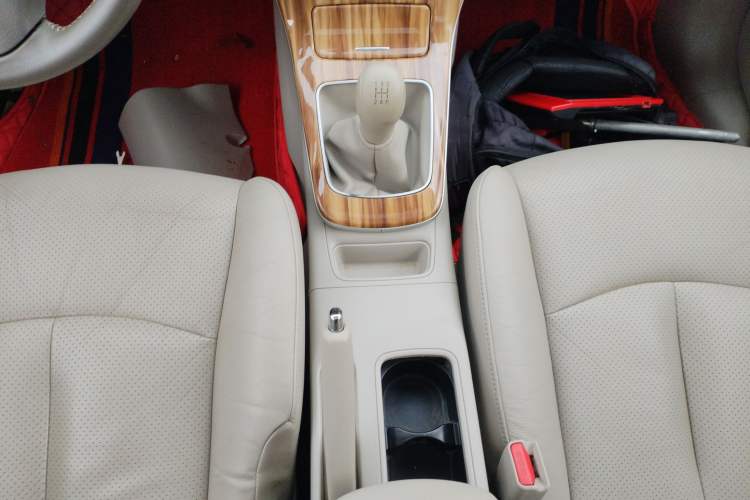 Used Nissan Sylphy 2012 1.6 XL Manual Luxury Edition Gear Lever