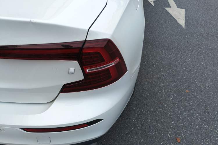 Used Volvo S60 2021 T4 Zhiyuan Luxury Edition Right Rear Taillight